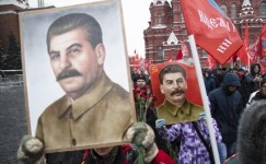 Сергей Обухов - «Свободной прессе»: Почему в России Сталина чтят больше, чем Путина?